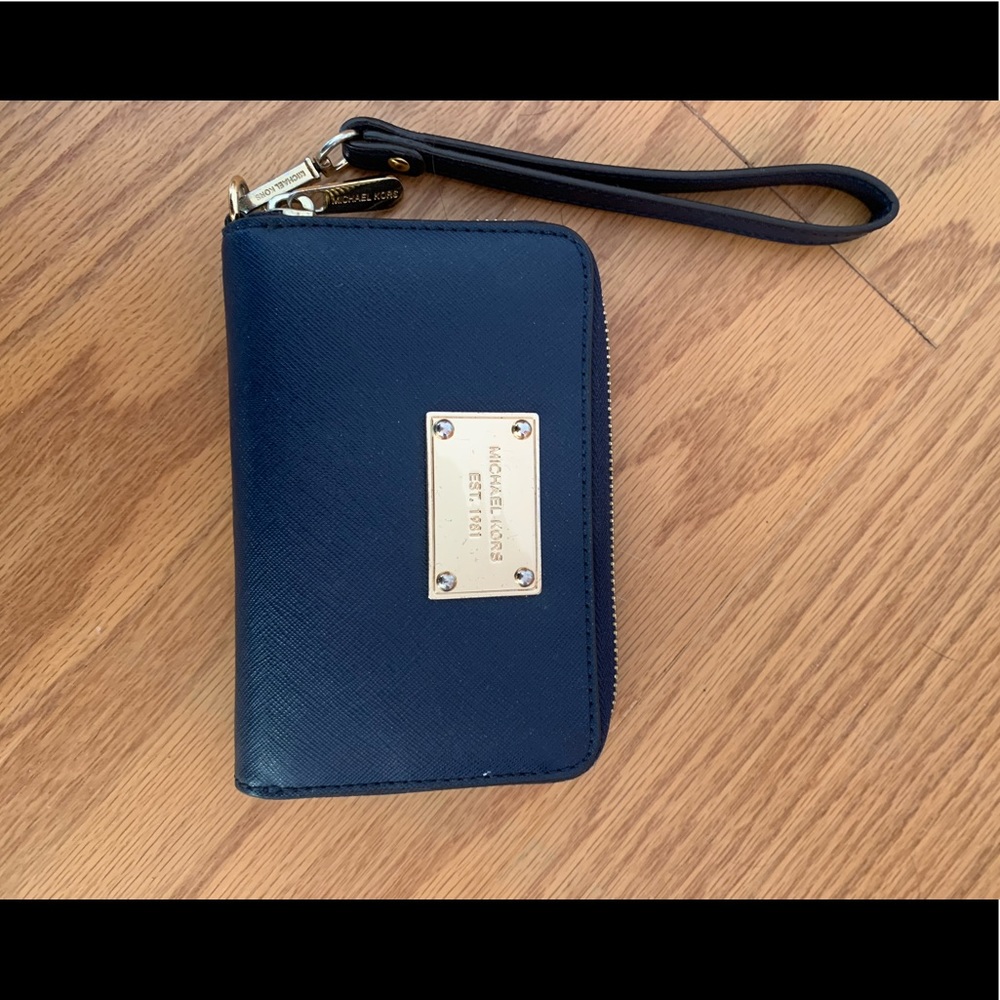 Michael Kors wristlet